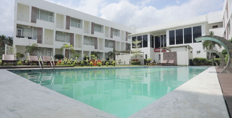Crossway Saaral Resort Swimming Pool